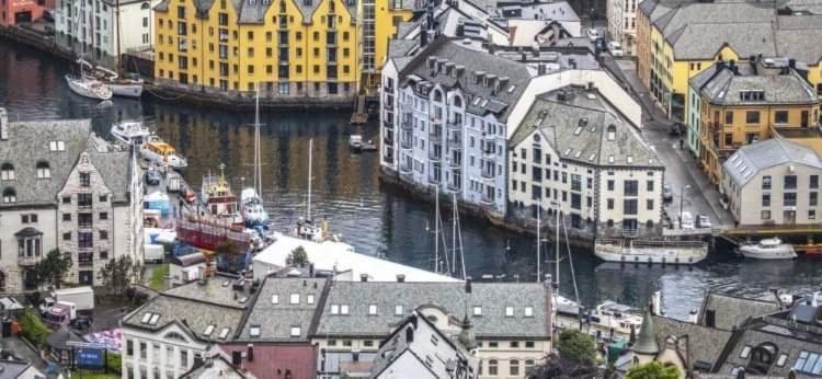 Koselig Garasjeloft! Langevag Exterior foto