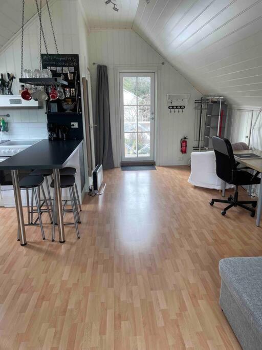 Koselig Garasjeloft! Langevag Exterior foto