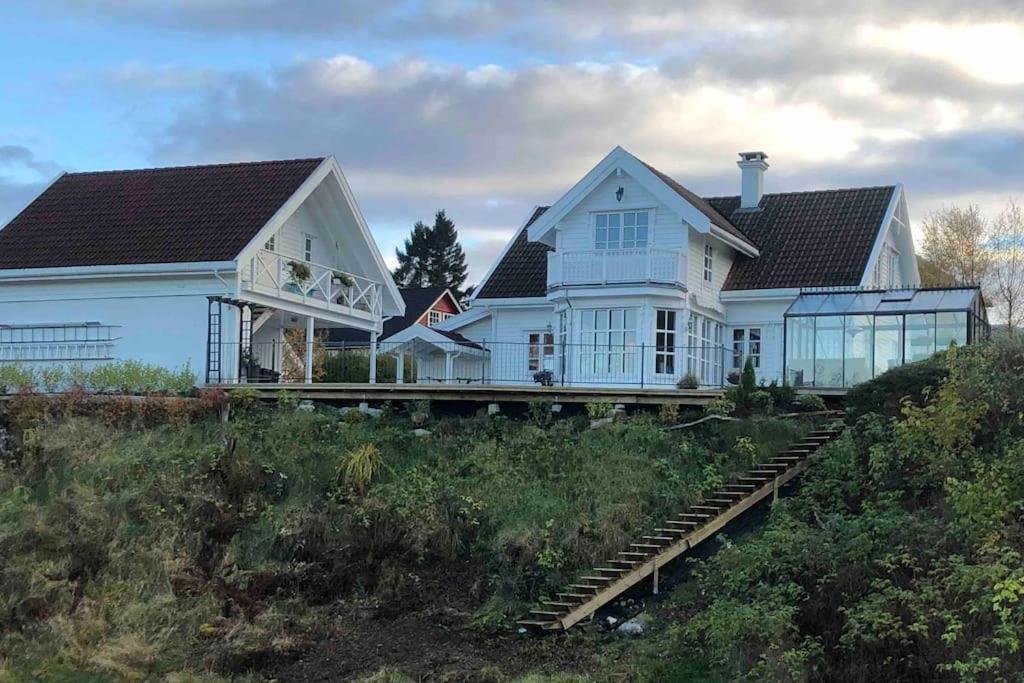 Koselig Garasjeloft! Langevag Exterior foto